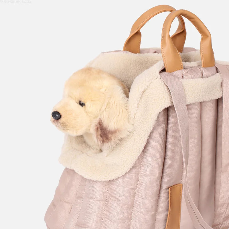 Trendy transport bag for dogs with faux fur interior