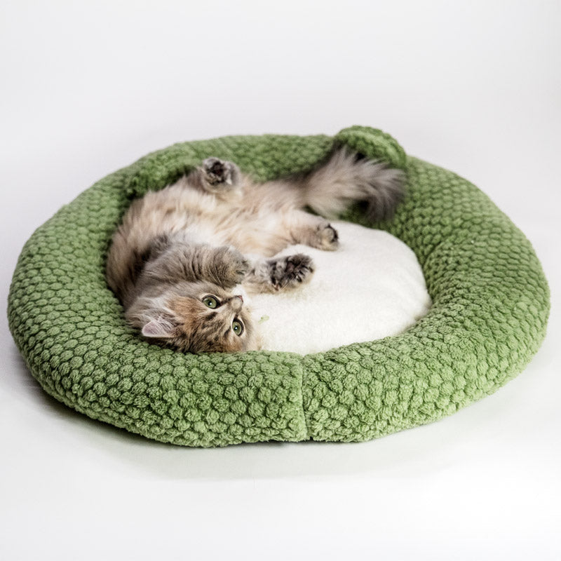 Cute cat bed - several sizes